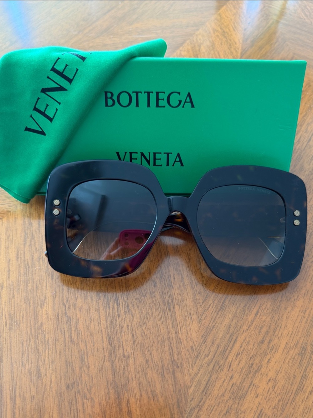 Bottega Veneta Dark Tortoiseshell Square Sunglasses with Gradient Lenses